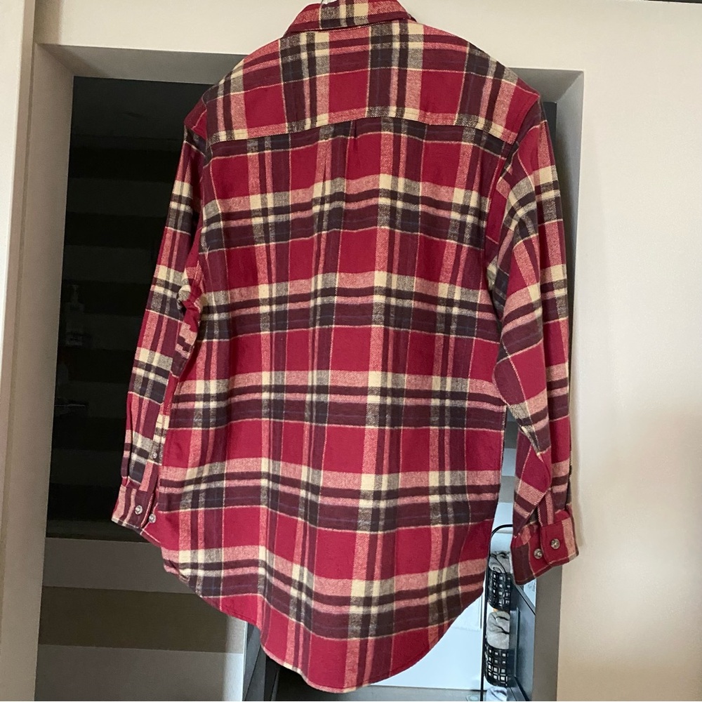 Field and Stream Cotton Flannel,button down, long sleeve shirt. New with tags. L